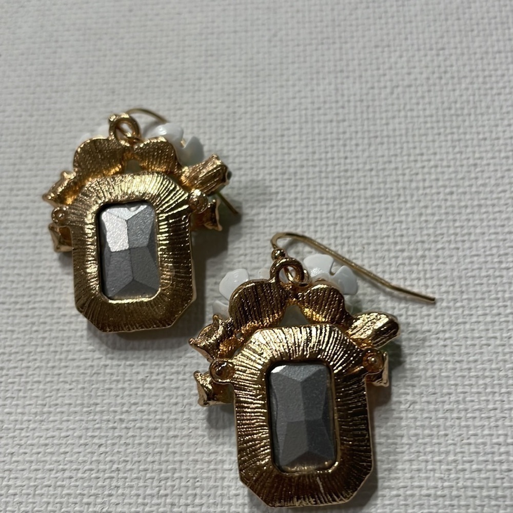 Betsy Johnson Cluster Stone Flower Drop Earrings - Picture 6 of 12